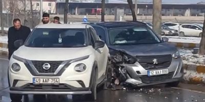 Muş’ta Maddi Hasarlı Trafik Kazası