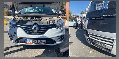 Muş’ta Minibüs ile Otomobil Çarpıştı: 4 Kişi Yaralandı