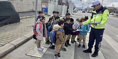 Muş’ta Öğrencilere Trafik Bilinci Aşılanıyor