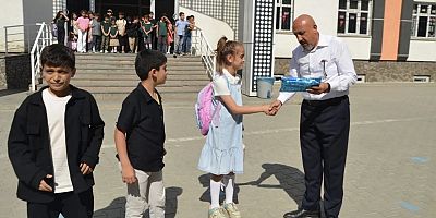 Muş’ta Örnek Davranış Sergileyen 35 Öğrenci Ödüllendirildi