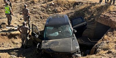 Muş’ta Otomobil Şarampole Uçtu: 3 Yaralı