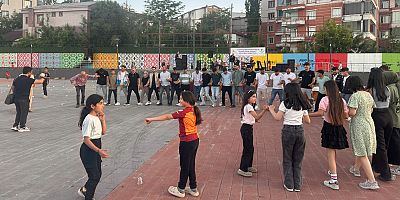Muş’ta “Teknoloji Bağımlılığına Karşı Yöresel Çocuk Oyunları” Etkinliği Düzenlendi
