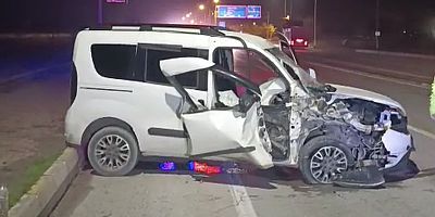 Muş’ta Ticari Araç ile Kepçe Çarpıştı: 1 Yaralı