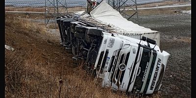 Muş’ta Tır Şarampole Yuvarlandı: Ölü ve Yaralı Yok