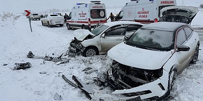  Muş’ta Trafik Kazası: 4’ü Çocuk 8 Yaralı