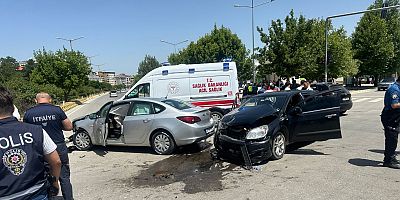 Muş'ta Trafik Kazası: 4 Yaralı