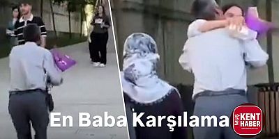 Muş’ta Yürek Isıtan An: Baba, YKS’den Çıkan Kızını Çiçeklerle Karşıladı