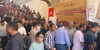Vakıflar Bölge  Müdürlüğü’nden Aşure İkramı