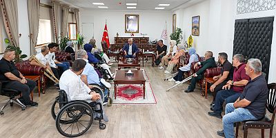 Muş Zihinsel ve Fiziksel Engelliler Derneği'nden Vali Avni Çakır'a Ziyaret