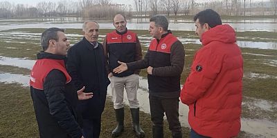 Taşkın sular tarım arazilerine zarar verdi