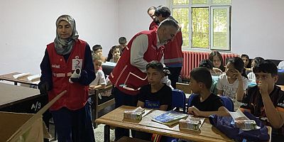 Türk Kızılay Muş Şubesi’nden Yaz Kur’an Kursu Öğrencilerine İkram Desteği