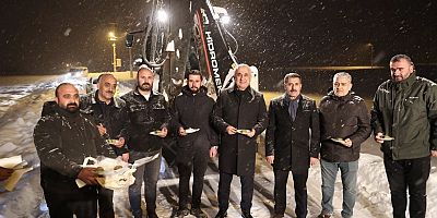 Vali Avni Çakır’dan Yeni Yıl Mesaisindeki Ekiplerine Moral Ziyareti