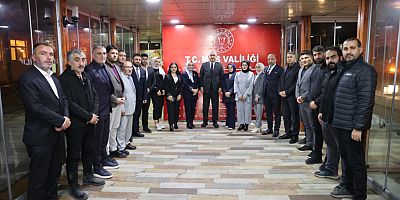 Vali Avni Çakır, Gazetecilerle Bir Araya Geldi
