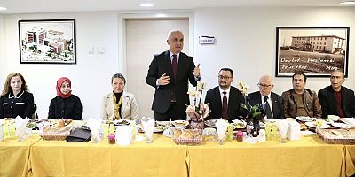 Vali Çakır, Sağlık Çalışanlarıyla İftar Programında Buluştu